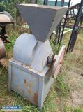 Śrutownik z silnikiem 1,5 kW - Obrazek 2