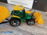 Duży traktor z przyczepą - Obrazek 4