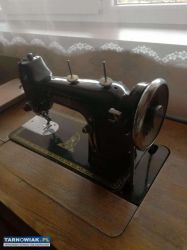 Maszyna do szycia zabytkowa Łucznik KL 82 stół - Obrazek 1