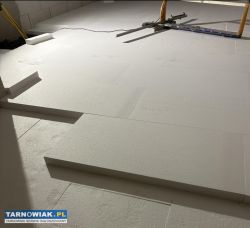 Rozkładanie styropianu pod wylewki - Obrazek 1