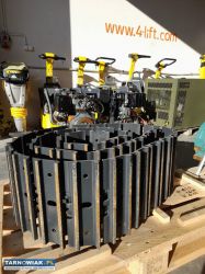 Gąsienica stalowa do minikoparki 300x 101.6 x 44 - Obrazek 1