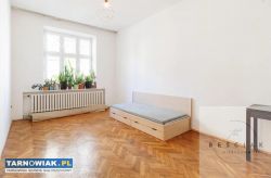 Przestronne 3-pokojowe mieszkanie z balkonem - Obrazek 1