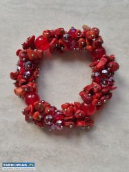 Bransoletka zrobiona z czerwonych kamyków, koralik - Obrazek 2