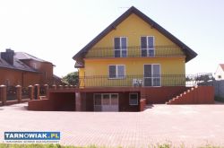 Piękny, nowy dom dla 20 osób wynajmę blisko Tarnow - Obrazek 1