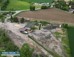 Sprzedam działkę usługowo-przemysłowa z budynkiem - Obrazek 1