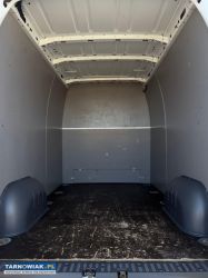 Wynajem busa 7 osobowego blaszaka Renault Master - Obrazek 2