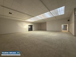 Tarnów / Magazyn 185m2 + biura + parking - Obrazek 1