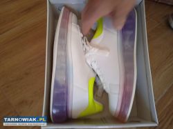 Nowe buty damskie typu adidasy - Obrazek 1