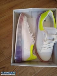 Nowe buty damskie typu adidasy - Obrazek 2