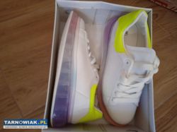 Nowe buty damskie typu adidasy - Obrazek 3