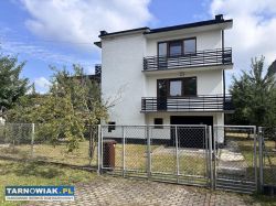 Wolnostojacy dom w mościcach do zamieszkania - Obrazek 1