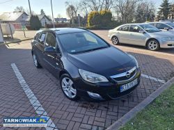 Opel Astra J 1.7 cdti Sport Tourer - Obrazek 3