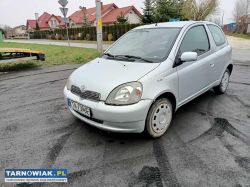 Toyota yaris 1.3 00r - Obrazek 2