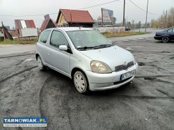 Toyota yaris 1.3 00r - Obrazek 1