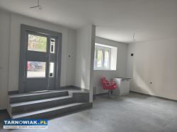 Lokal 42 m2 z zapleczem - Obrazek 1