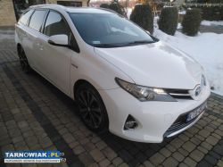 Toyota Auris kombi hybrid - Obrazek 1