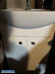 Szafka z umywalka i bateria - Obrazek 2