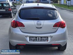 Opel astra j*1.4*turbo*2010*klima - Obrazek 3