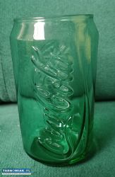 Zielona szklanka w kształcie puszki Coca Cola - Obrazek 1