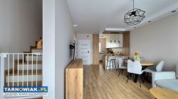 Dwupoziomowe 77m2 z ogródkiem i parkingiem - Obrazek 2