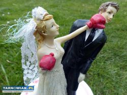Śmieszna Figurka na Tort WESELNA Nokaut + Pudełko - Obrazek 2