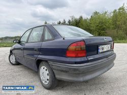Opel astra f 1.4 z gazem 2000r ** tania jazda ** - Obrazek 3