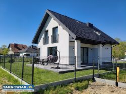 Nowoczesny dom parterowy z poddaszem - Obrazek 1