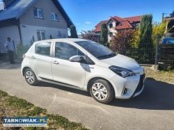 Toyota yaris 1.5 hybrid  2017 rok - Obrazek 2