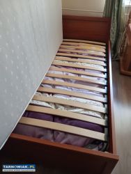 Łóżko że stelażem i materacem - Obrazek 2