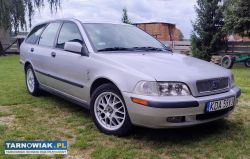 Volvo v40 - Obrazek 1