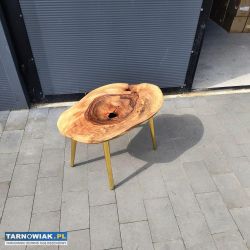 Stolik z orzecha włoskiego z żywicą z złotymi noga - Obrazek 2