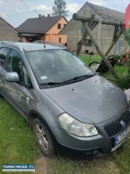 Sprzedam Fiata Sedici 4x4 1.9 diesel - Obrazek 4