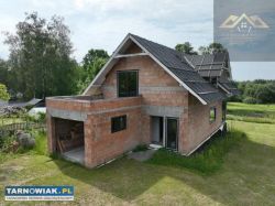 Dom na prawie hektarowej działce Lisia Góra - Obrazek 2