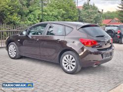 Opel astra j*1.4*turbo*2011*klima*alu - Obrazek 3