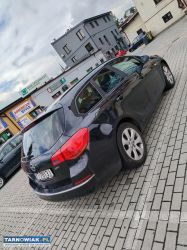 Opel Astra Sport kombi 2.0 diesel 2015 niski przeb - Obrazek 4