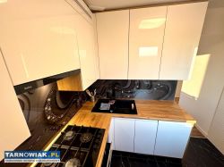 Mieszkanie / 3pokoje / 60 m²/po generalny remoncie - Obrazek 3
