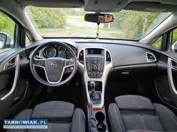 Opel astra j 2010r. 1.4turbo 120km - Obrazek 4