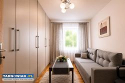 72m2 Centrum! 1 piętro , 3 pokoje, niski blok - Obrazek 4
