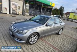 Piękny Mercedes Klasy C - Obrazek 1