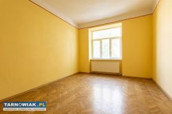 Mieszkanie 63,50m2 na parterze w centrum - Obrazek 2