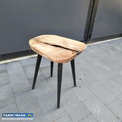 Stolik kawowy z orzecha włoskiego z żywicą epoksyd - Obrazek 1