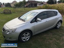 Sprzedam opel astra j 1.4t 2011 - Obrazek 2