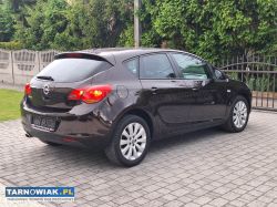 Opel astra j*2011*1.4*turbo*klima - Obrazek 3