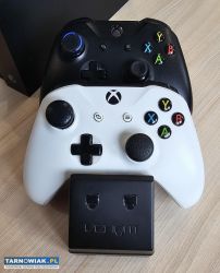 Xbox one x 1tb + 2 pady+ stacja dokująca 100% spra - Obrazek 2