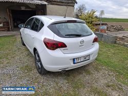 Opel Astra j. 4 model - Obrazek 1