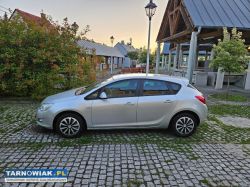 Opel astra j 2010r. 1.4turbo 120km stan bdb! - Obrazek 2