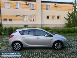 Opel astra j 2010r. 1.4turbo 120km stan bdb! - Obrazek 3