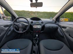 Toyota Yaris 1.3 2005r Niski przebieg 187tys.km - Obrazek 4