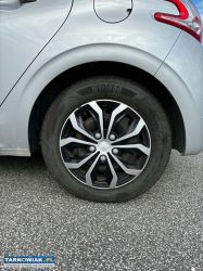 Peugeot 208 1.2 puretech 82km 2014 5 drzwi benzyna - Obrazek 4