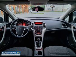 Opel Astra J Hatchback 1.4 Benz Niski Przebieg! - Obrazek 4